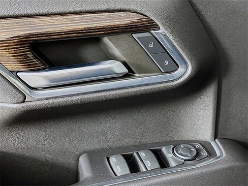 Used 2023 GMC Sierra 1500 Elevation w/ Elevation Premium Package image 9