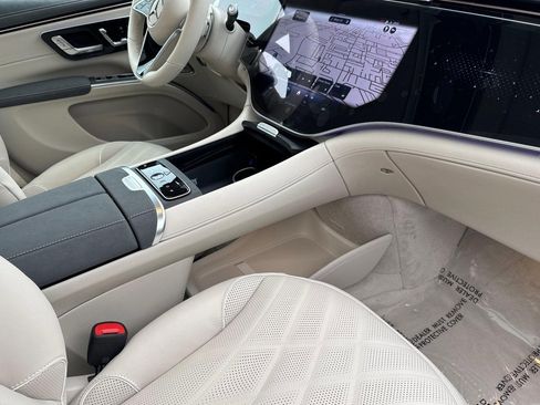 New 2026 Mercedes-Benz EQS 550 4MATIC SUV image 28