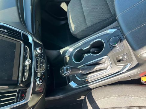 Used 2019 Chevrolet Traverse LT AWD/4WD image 30