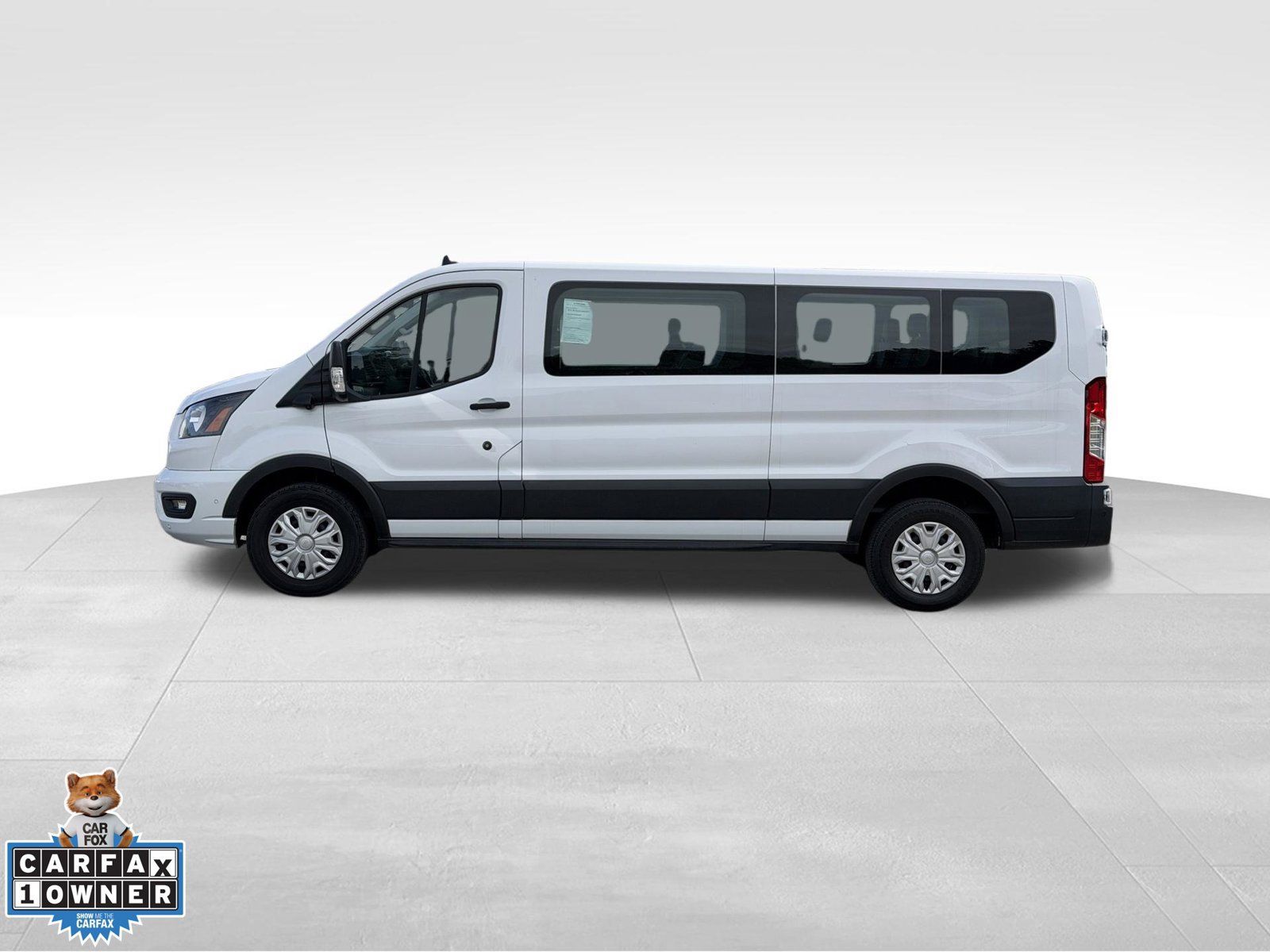 Used 2023 Ford Transit 350 XLT RWD image 5