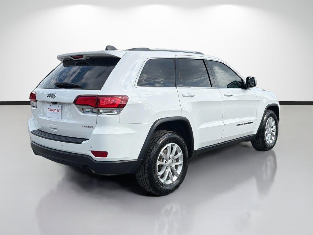 Used 2021 Jeep Grand Cherokee Laredo RWD image 3