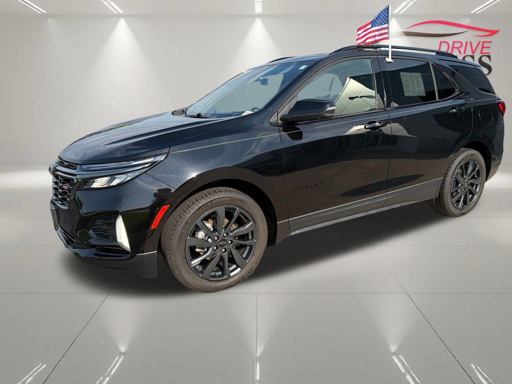 Certified 2022 Chevrolet Equinox RS w/ RS Leather Package AWD/4WD image 4