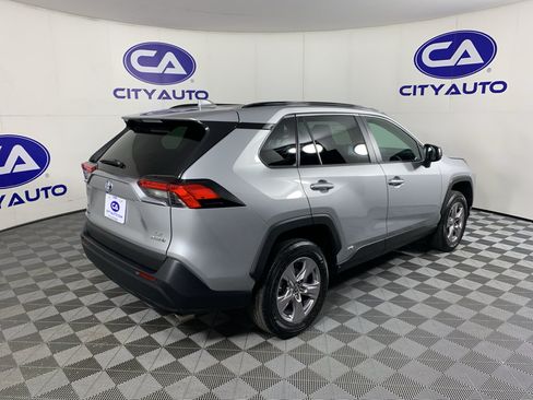 Used 2024 Toyota RAV4 LE AWD/4WD image 3
