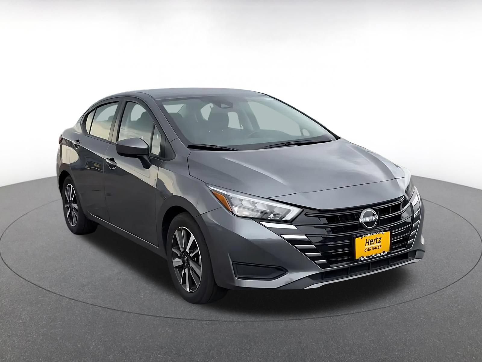 Used 2025 Nissan Versa SV FWD image 3