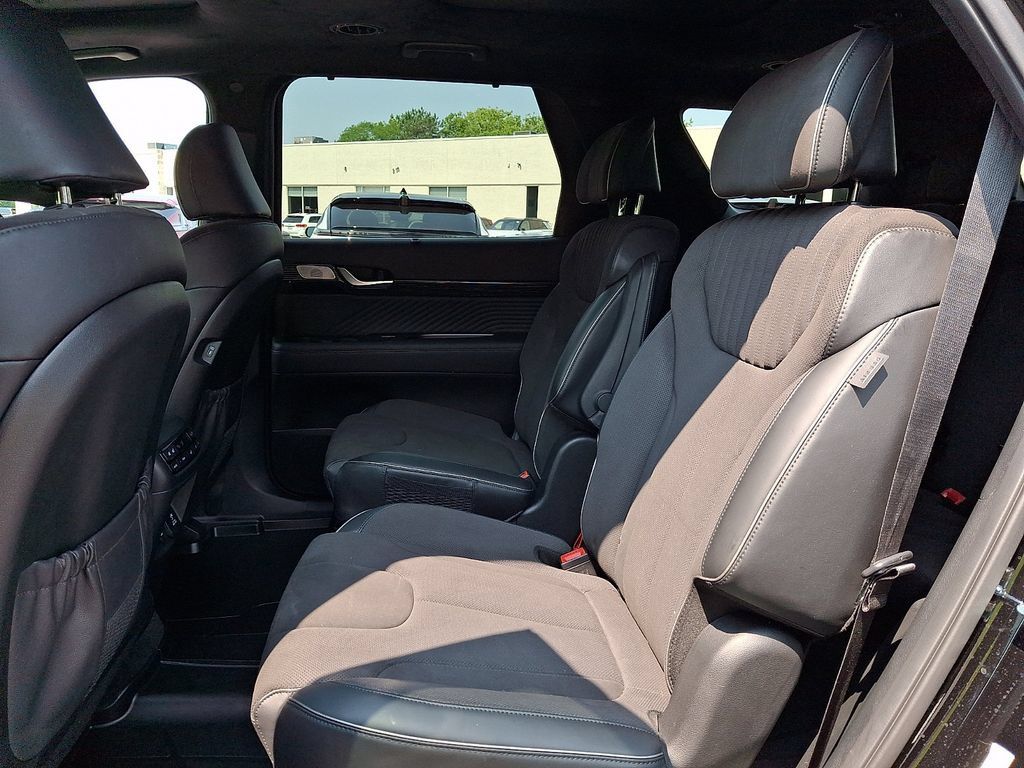 Used 2025 Hyundai Palisade Calligraphy AWD/4WD image 13