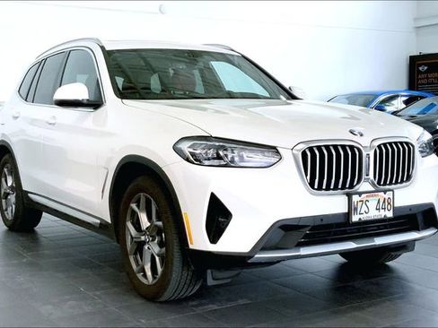 Used 2024 BMW X3 sDrive30i w/ Premium Package image 2
