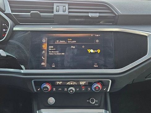 Used 2020 Audi Q3 2.0T Premium w/ Convenience Package image 12