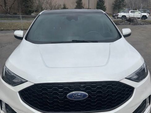 Used 2020 Ford Edge ST-Line w/ Cold Weather Package image 3