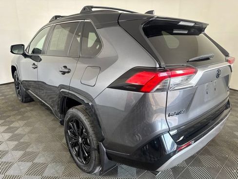 Used 2023 Toyota RAV4 XSE AWD/4WD image 6