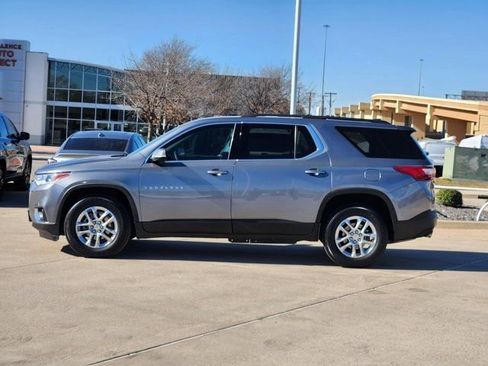 Used 2020 Chevrolet Traverse LT image 13