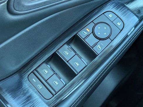 Used 2023 Nissan Rogue SV w/ SV Premium B Package image 26