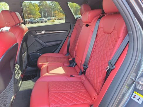 Used 2023 Audi SQ5 Prestige AWD/4WD image 29