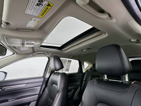 Used 2025 MAZDA CX-5 Carbon Edition image 26