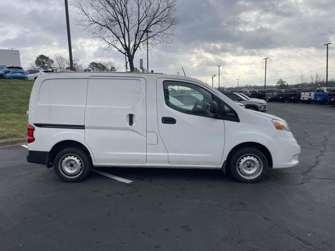 Used 2021 Nissan NV200 S image 4