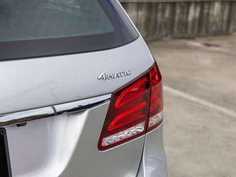 Used 2016 Mercedes-Benz E 350 4MATIC Wagon image 24