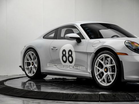 Used 2024 Porsche 911 GT3 RS image 30