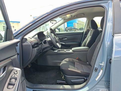 Used 2024 Nissan Sentra SR FWD image 15