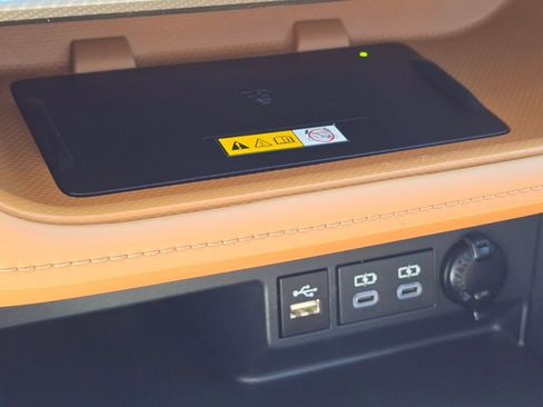 Used 2024 Toyota Highlander Platinum image 36