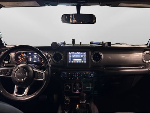 Used 2019 Jeep Wrangler Unlimited Sahara AWD/4WD image 20