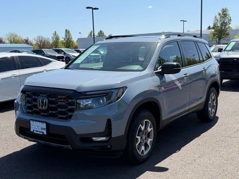 Certified 2023 Honda Passport TrailSport image 4