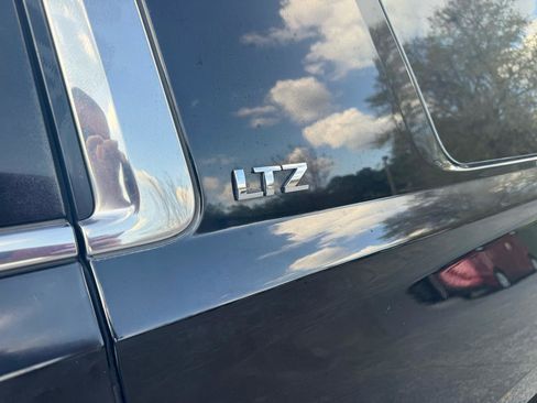 Used 2015 Chevrolet Suburban LTZ image 24
