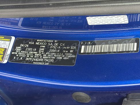 Used 2024 Kia Forte LXS FWD image 32
