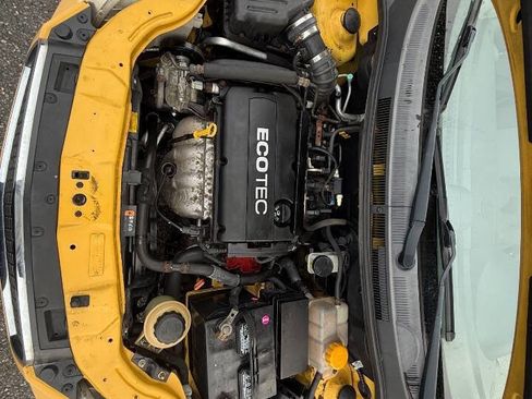 Used 2011 Chevrolet Aveo5 LT w/ Power and Convenience Package image 4