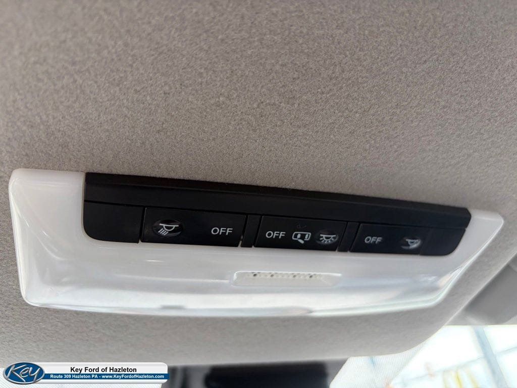 Used 2024 Nissan Versa SV FWD image 27