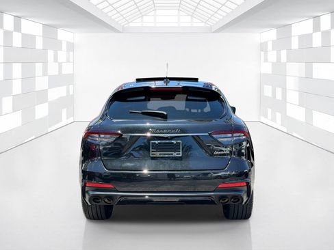 Used 2023 Maserati Levante Modena AWD/4WD image 6