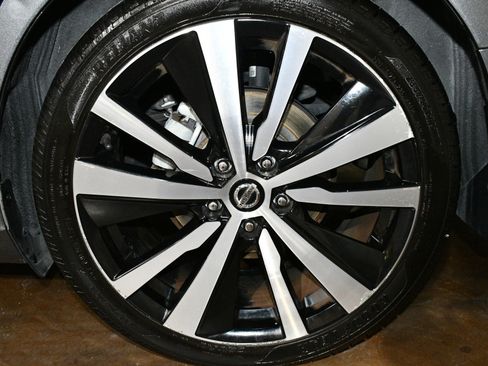 Used 2020 Nissan Altima 2.5 SR w/ Premium Package FWD image 68