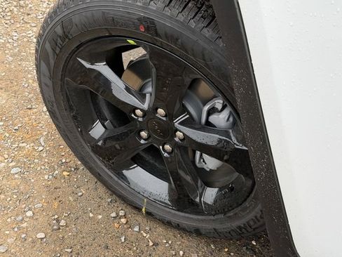 New 2026 Jeep Grand Cherokee Limited image 10