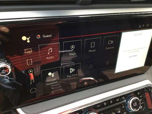 New 2024 GMC Sierra 2500 Denali w/ Denali Reserve Package image 14