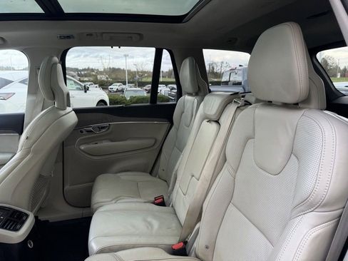Used 2020 Volvo XC90 T8 Inscription image 31