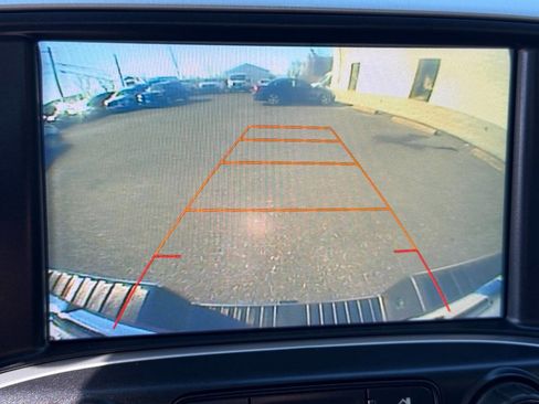 Used 2017 GMC Sierra 1500 SLE w/ SLE Value Package image 23