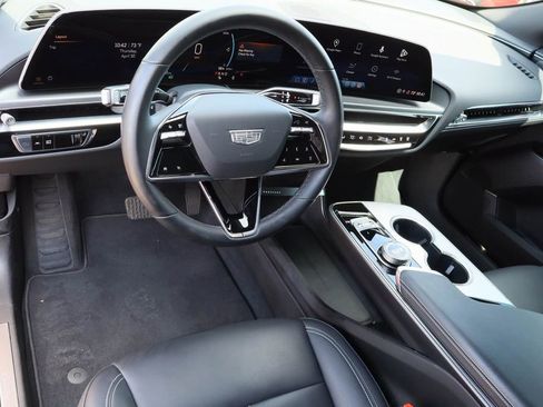 Used 2024 Cadillac Lyriq Tech AWD/4WD image 11