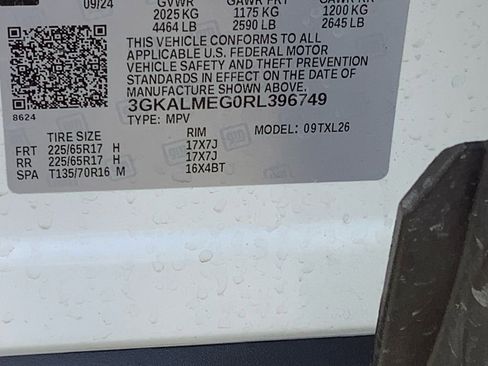 Used 2024 GMC Terrain SLE w/ Driver Convenience Package FWD image 20