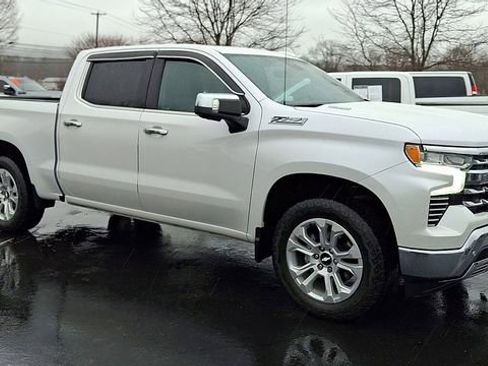 Used 2023 Chevrolet Silverado 1500 LTZ w/ LTZ Premium Package image 2