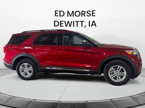 Used 2023 Ford Explorer XLT w/ Equipment Group 202A image 6