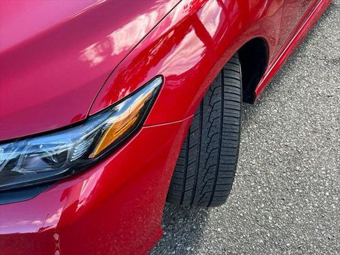 Certified 2021 Toyota Camry SE FWD image 3