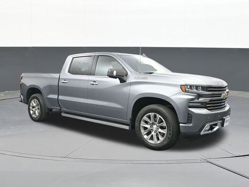 Used 2019 Chevrolet Silverado 1500 High Country w/ Technology Package AWD/4WD image 22