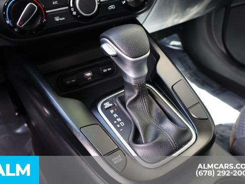Used 2025 Kia Soul LX w/ LX Technology Package FWD image 31