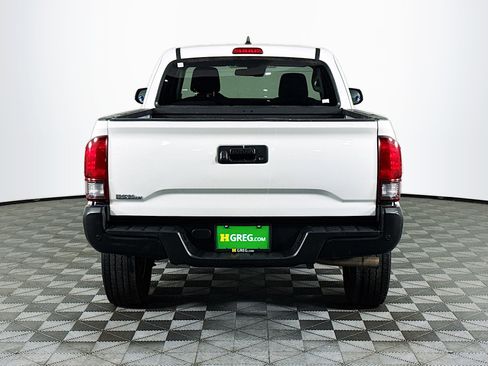 Used 2019 Toyota Tacoma SR image 8