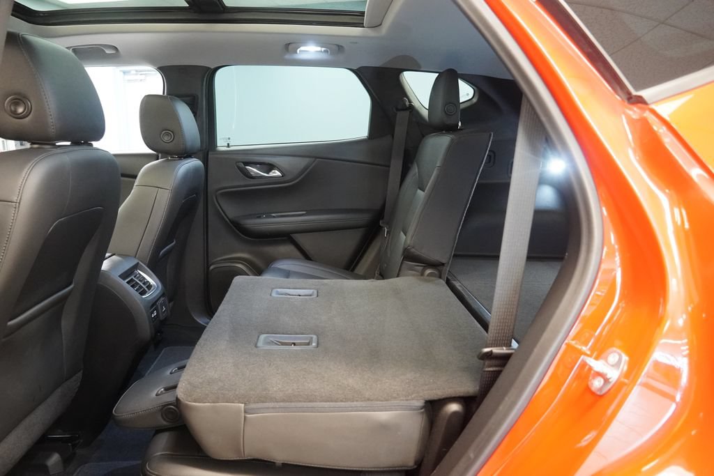 Used 2020 Chevrolet Blazer LT w/ Sound & Technology Package AWD/4WD image 29
