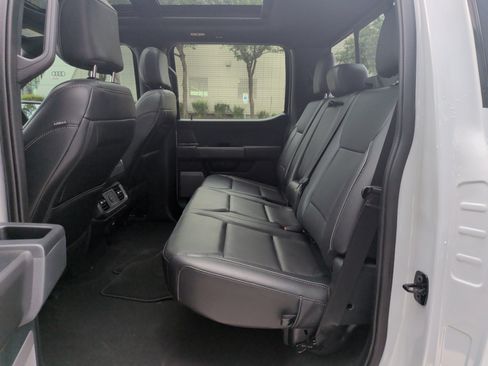 Used 2025 Ford F150 Lariat AWD/4WD image 32