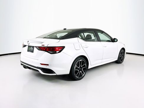 Used 2024 Nissan Sentra SR image 9