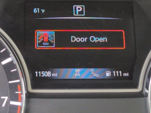 Used 2017 Nissan Altima 2.5 SL w/ Technology Package FWD image 11