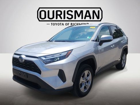Used 2022 Toyota RAV4 XLE w/ Convenience Package AWD/4WD image 9