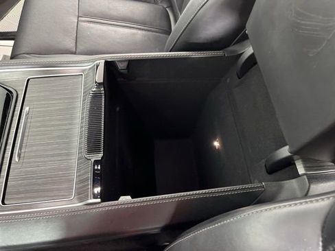Used 2024 Jeep Wagoneer Series II w/ Flexible Seating Group RWD image 29