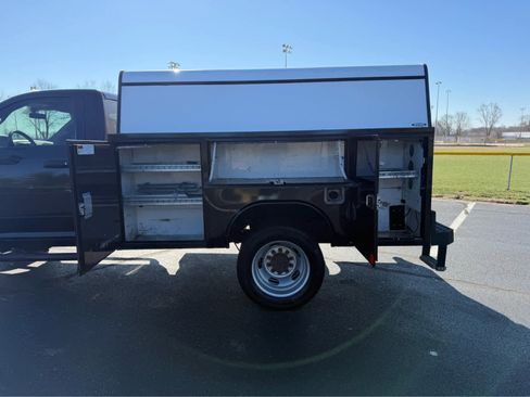 Used 2016 RAM 5500 Tradesman w/ Payload Upgrade Package AWD/4WD image 17