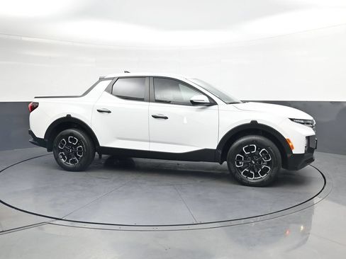 Used 2023 Hyundai Santa Cruz SEL FWD image 4